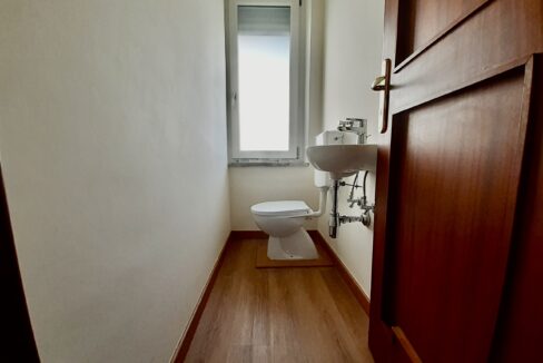 FEA12E84-8BD0-4619-B9C3-F4352EA0D4BB_1_201_a
